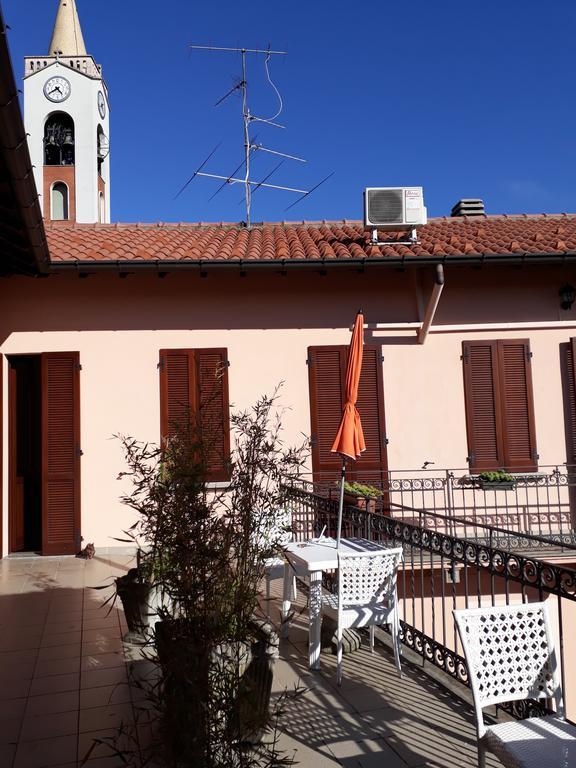 La Corte Del Poeta Hotel Buscate Esterno foto